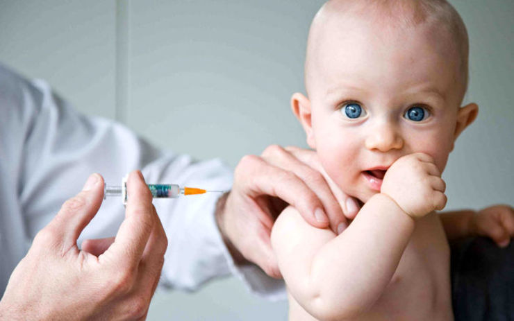 واکسن زدن کودکان